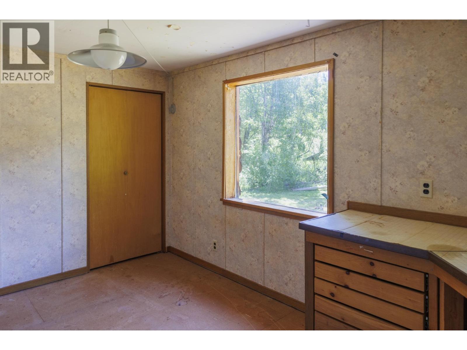 4600 Eddy Road, Mcbride, British Columbia  V0J 2E0 - Photo 23 - R3139082