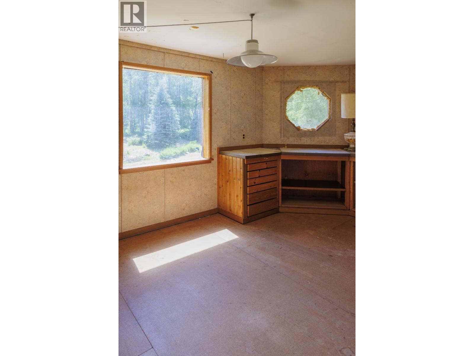 4600 Eddy Road, Mcbride, British Columbia  V0J 2E0 - Photo 24 - R3139082