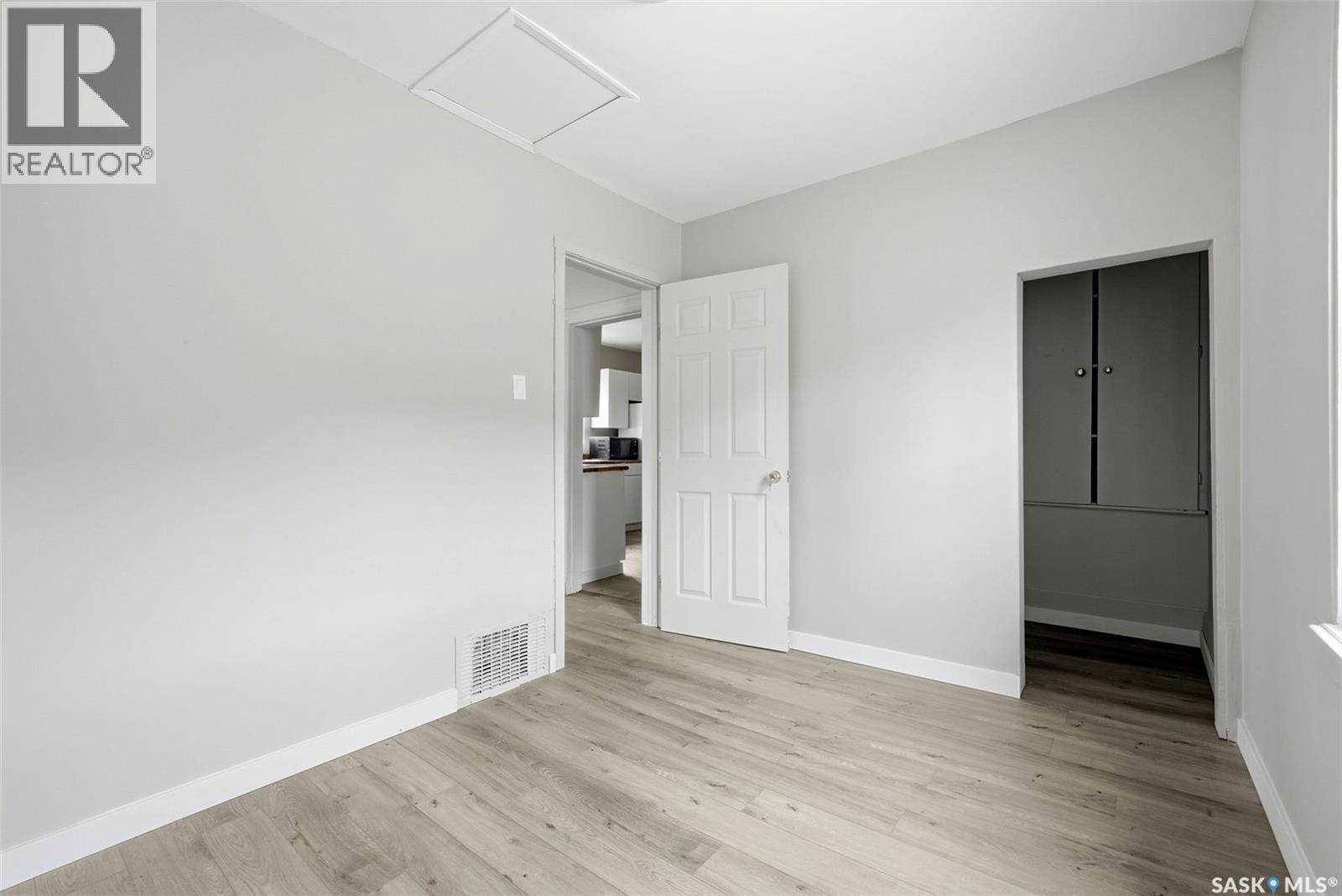 214 Edward Street, Regina, Saskatchewan  S4R 4W1 - Photo 10 - SK040433