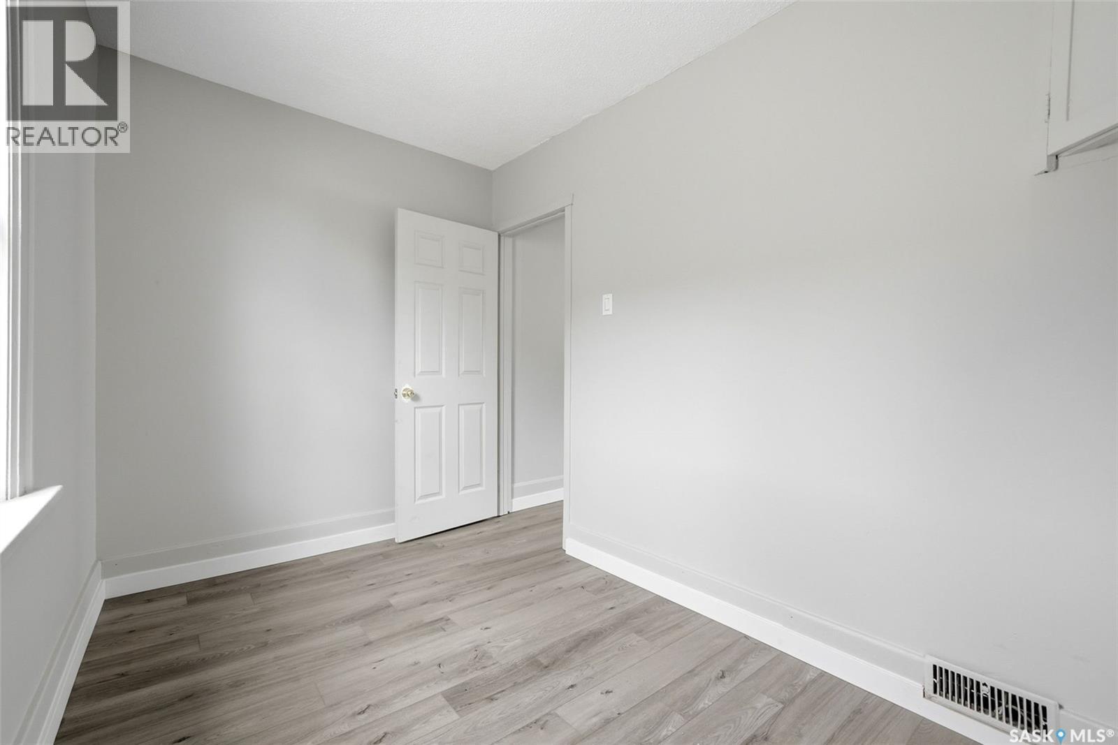 214 Edward Street, Regina, Saskatchewan  S4R 4W1 - Photo 12 - SK040433