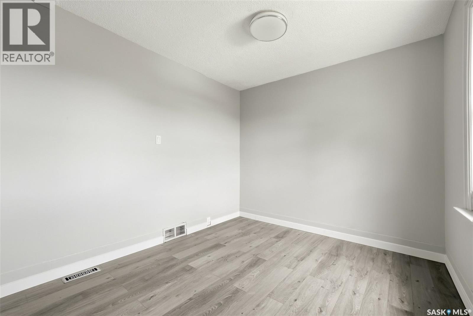 214 Edward Street, Regina, Saskatchewan  S4R 4W1 - Photo 13 - SK040433