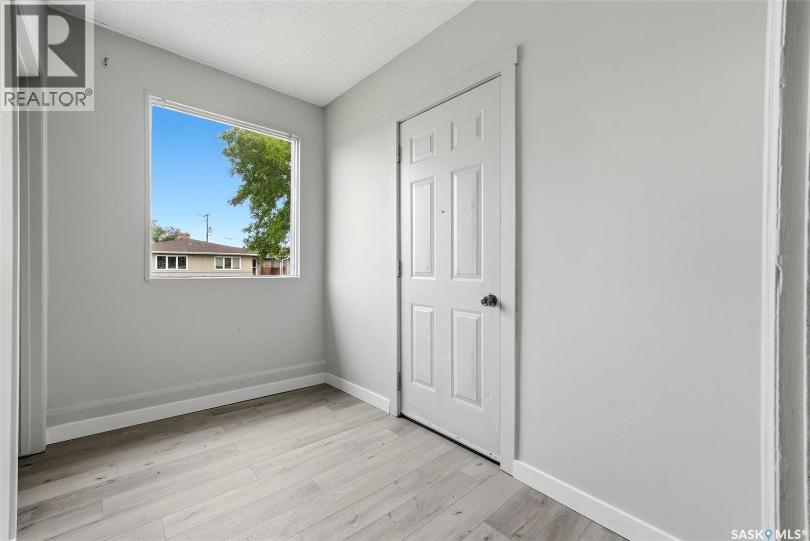 214 Edward Street, Regina, Saskatchewan  S4R 4W1 - Photo 2 - SK040433