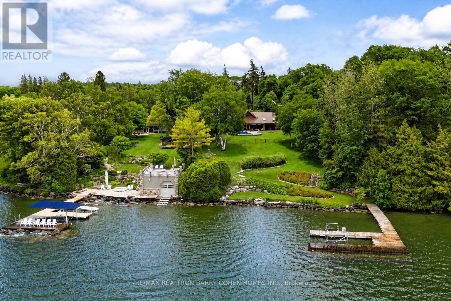 700 LAKE DRIVE N, Georgina, Ontario