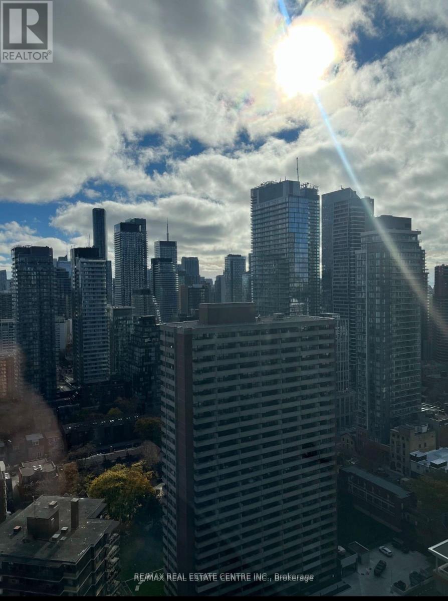 2704 - 55 CHARLES STREET E, Toronto, Ontario