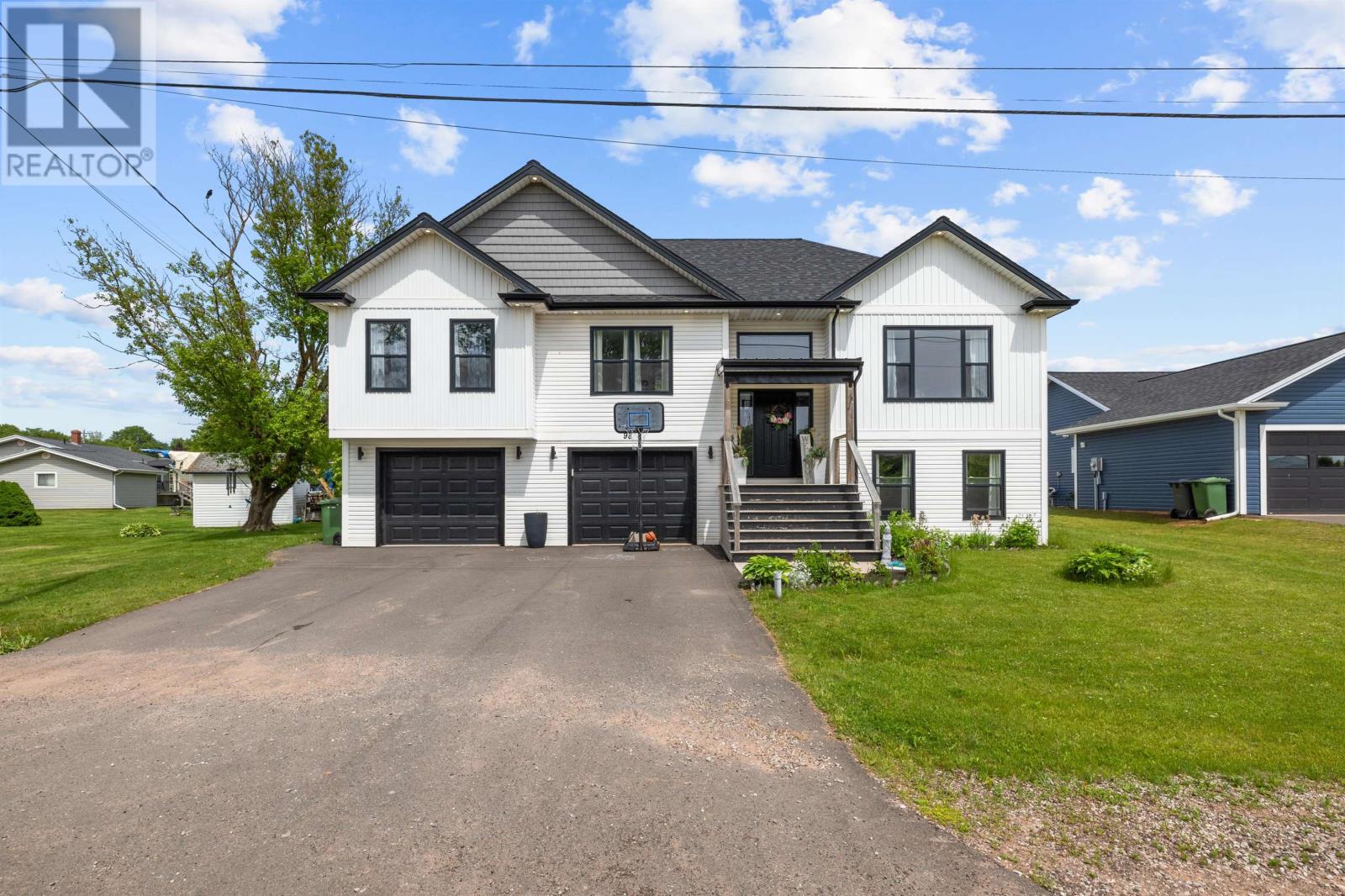 98 Kelly Heights, Stratford, Prince Edward Island