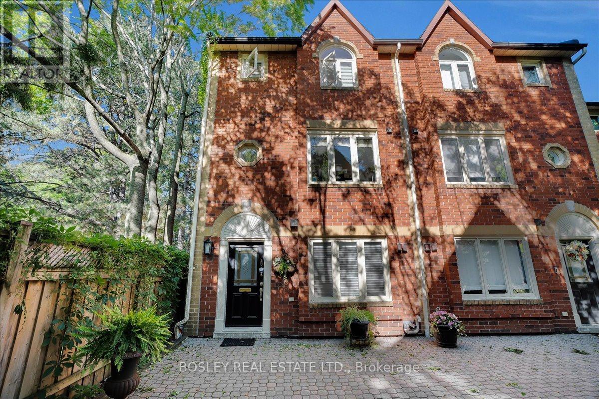 #11 - 18 Doncrest Road, Toronto, Ontario  M4K 1R8 - Photo 1 - E13480842