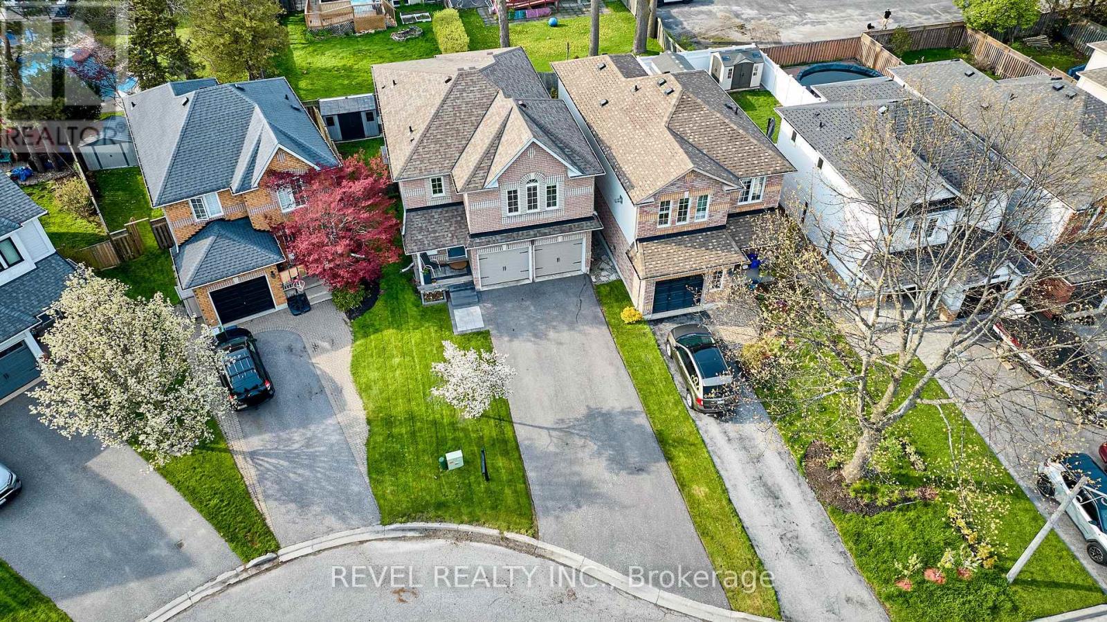 1218 Monica Cook Place, Pickering, Ontario L1W 4A4 - Photo 2 - E13480846
