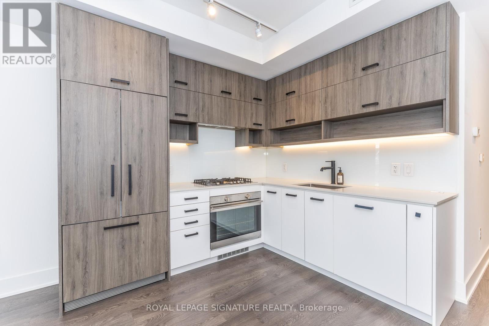 204 - 1888 Queen Street E, Toronto, Ontario  M4L 1H4 - Photo 8 - E13480902