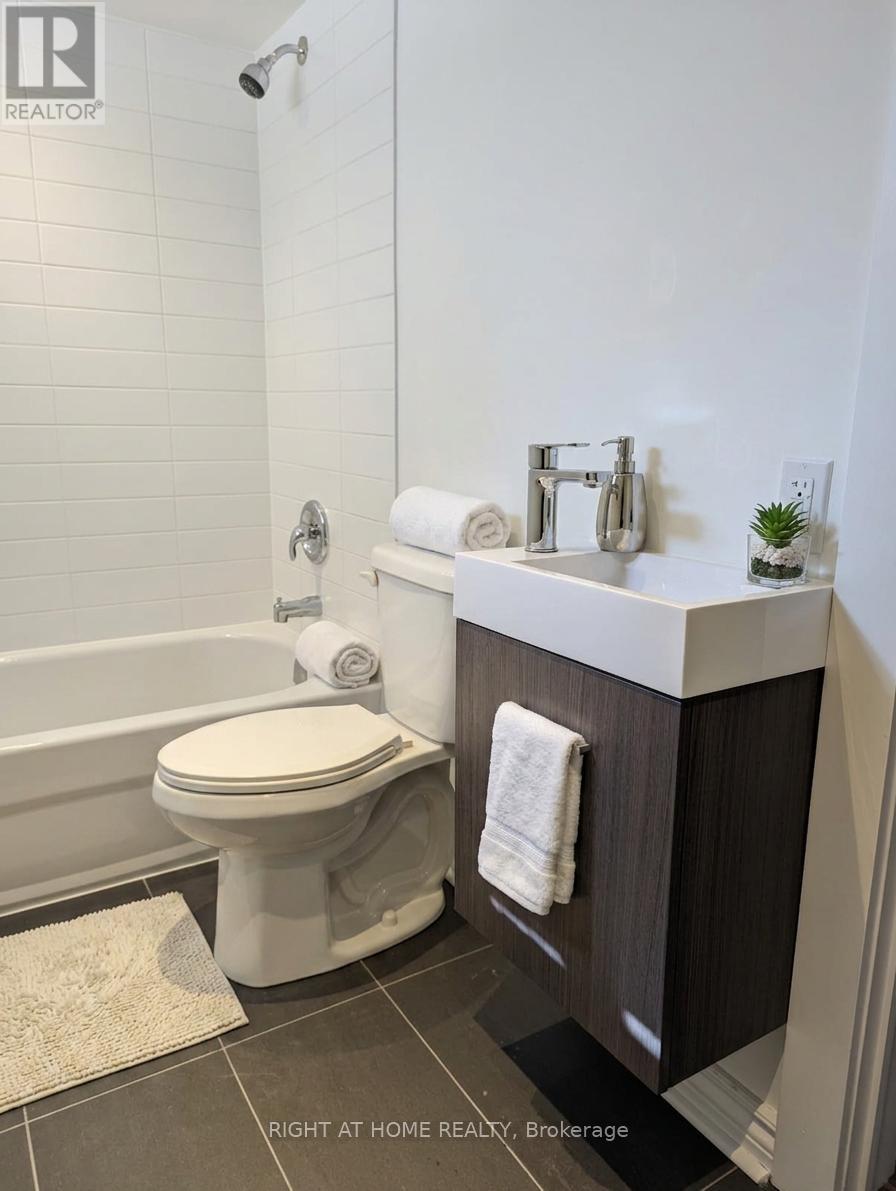 24 Harewood Avenue, Toronto, Ontario  M1M 2R2 - Photo 30 - E13481006
