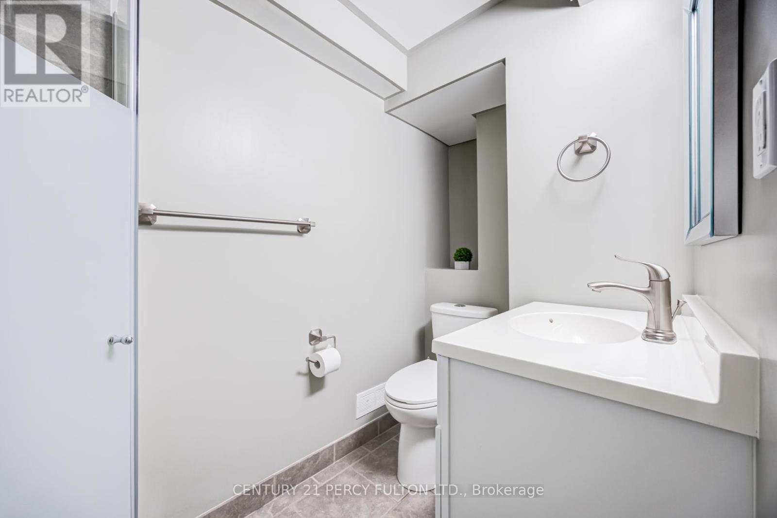 15 Jollow Drive, Clarington, Ontario  L1C 4V9 - Photo 30 - E13481024