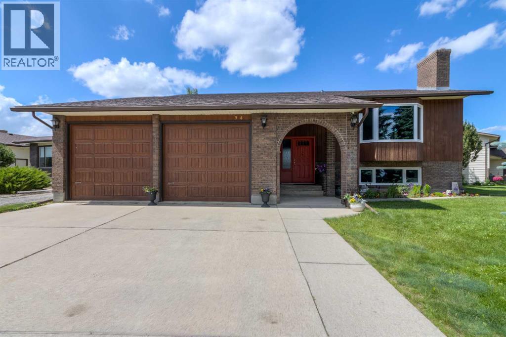 94 Elm Crescent S, Lethbridge, Alberta  T1K 4X1 - Photo 1 - A2316871