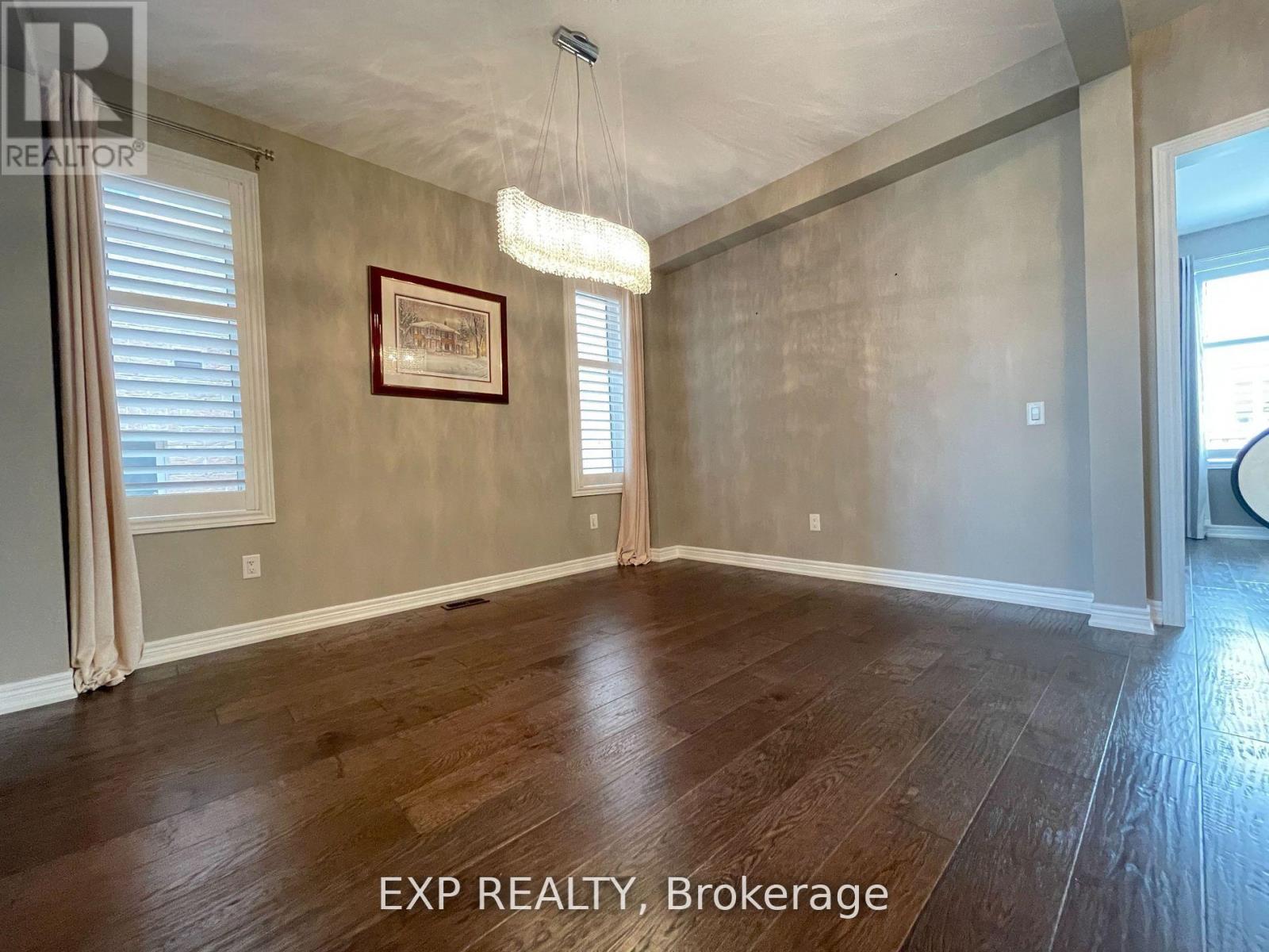 740 Clifford Perry Place, Newmarket, Ontario L3X 0J3 - Photo 3 - N13480888