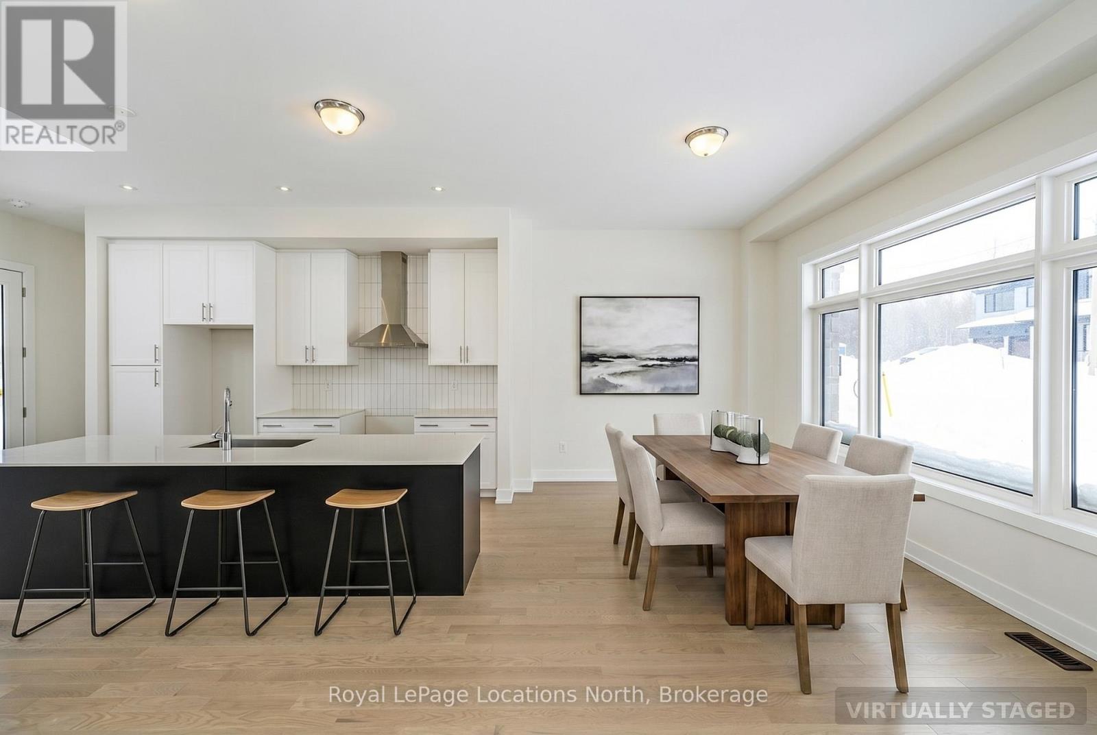 111 Clement Lane, Blue Mountains, Ontario  N0H 1J0 - Photo 3 - X12824810