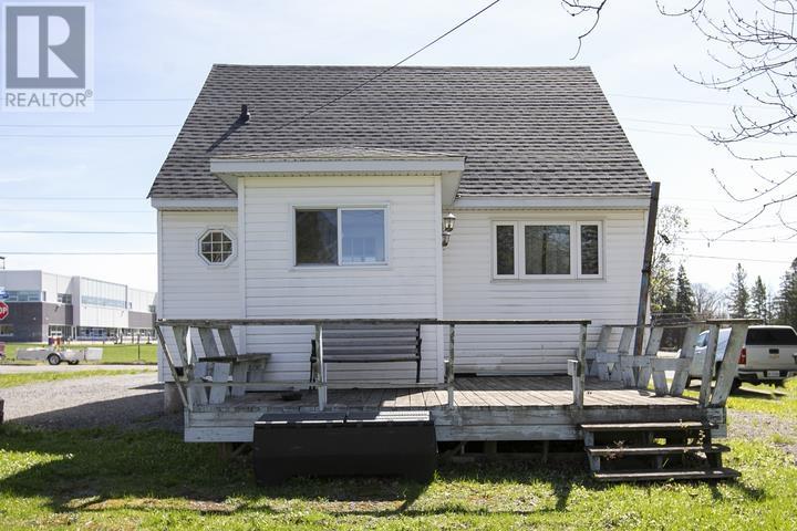 43 Weldon Ave, Sault Ste. Marie, Ontario P6B 3C4 - Photo 10 - SM261218