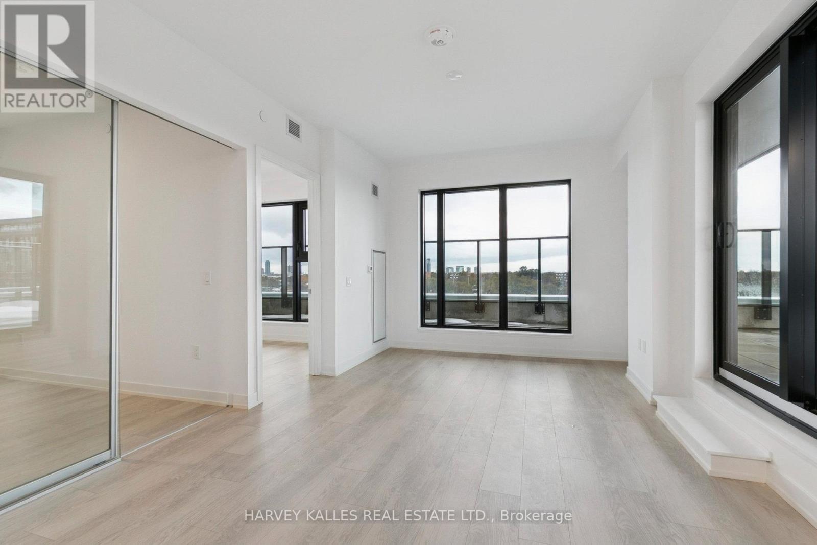 706 - 801 The Queensway, Toronto, Ontario M8Z 6A8 - Photo 5 - W13480946