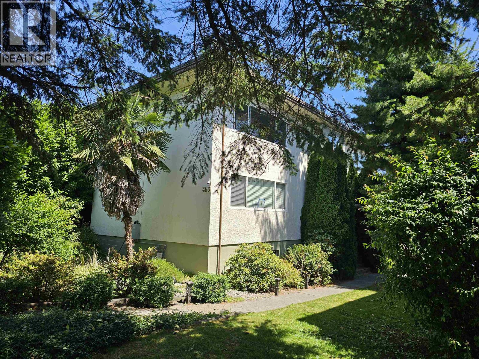 466 GRIFFITHS PLACE, New Westminster, British Columbia