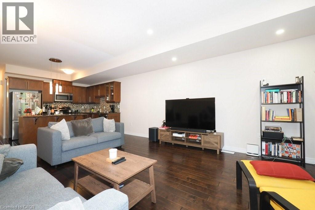 18 Robert Peel Road, Kitchener, Ontario  N2H 0B3 - Photo 9 - 40840913