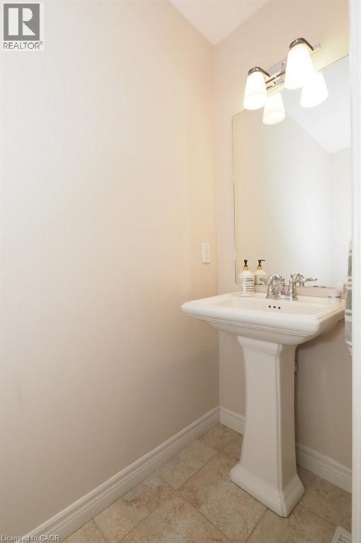 18 Robert Peel Road, Kitchener, Ontario  N2H 0B3 - Photo 15 - 40840912