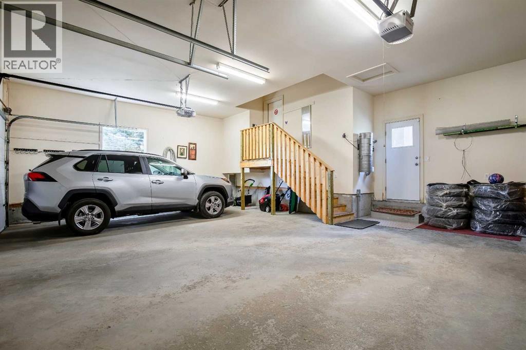 59 Signature Heights Sw, Calgary, Alberta  T3H 3C1 - Photo 40 - A2316963
