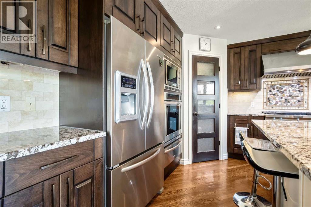 59 Signature Heights Sw, Calgary, Alberta  T3H 3C1 - Photo 19 - A2316963