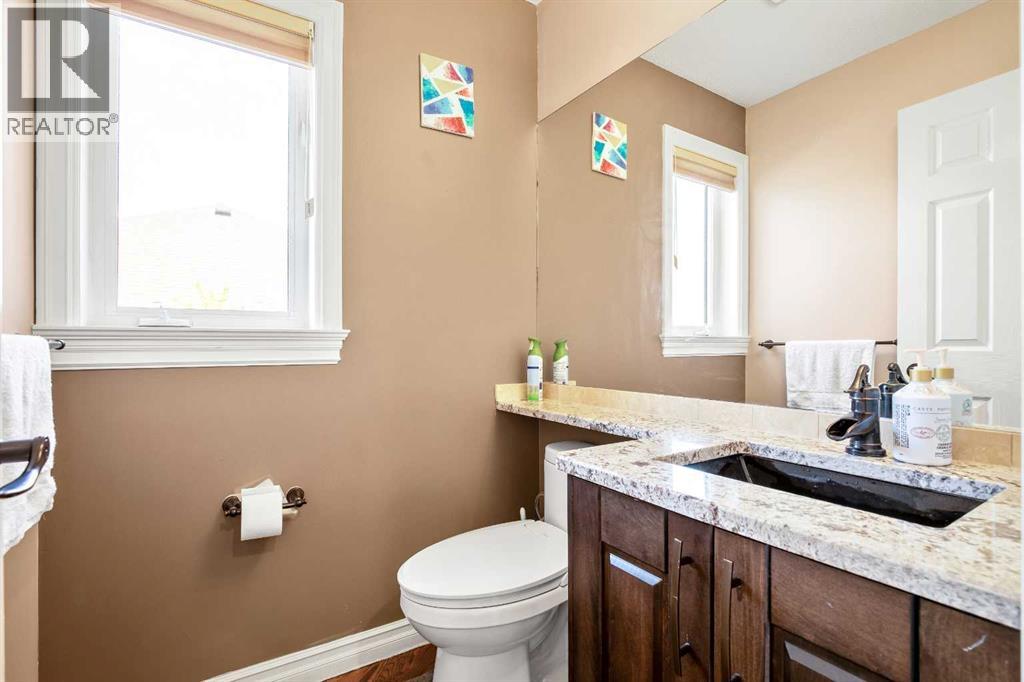 59 Signature Heights Sw, Calgary, Alberta  T3H 3C1 - Photo 10 - A2316963
