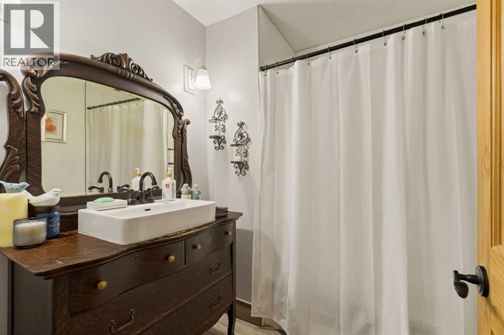 3216 Oakwood Drive Sw, Calgary, Alberta  T2V 0J9 - Photo 18 - A2321582