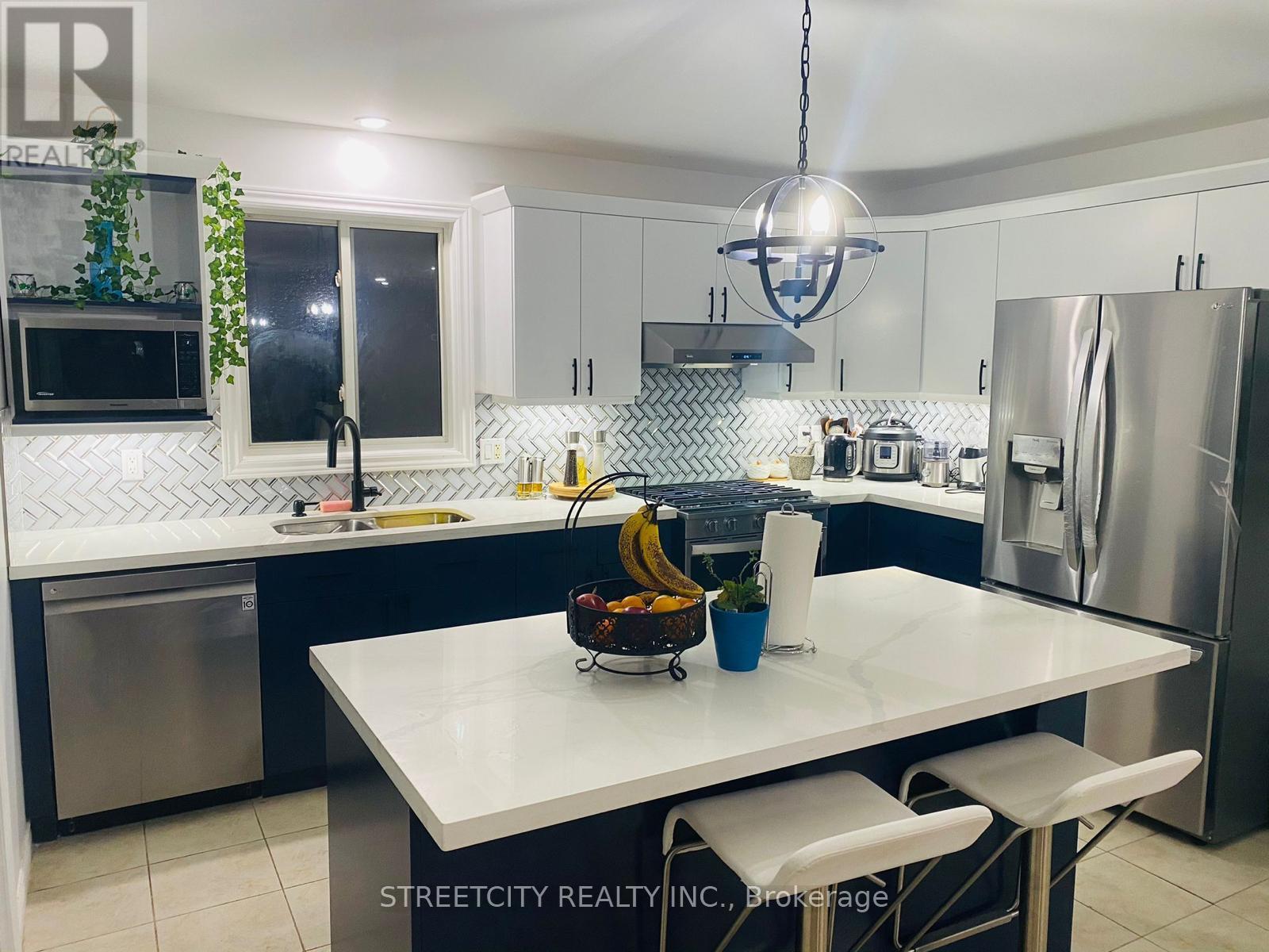 1751 Coronation Drive, London North, Ontario  N6G 5N6 - Photo 4 - X13481126