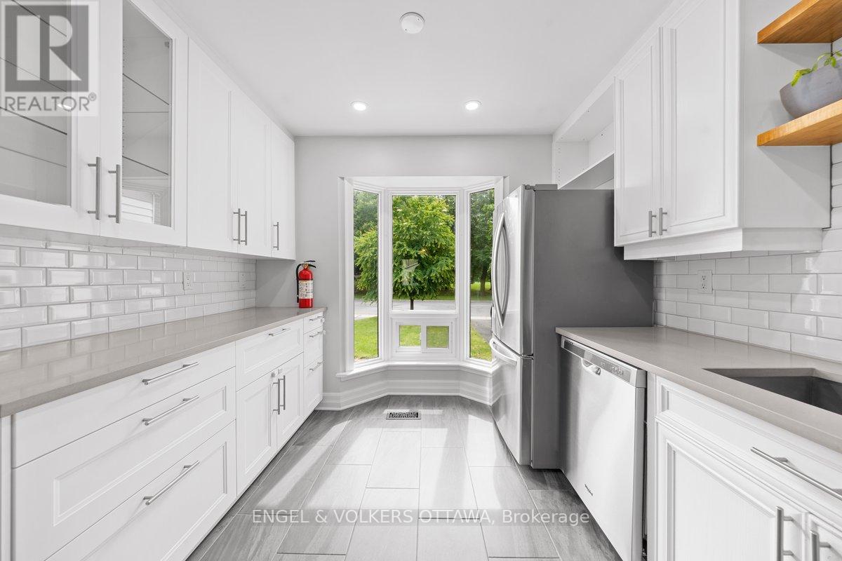 19 Wessex Road, Ottawa, Ontario  K2J 1S4 - Photo 5 - X13481058