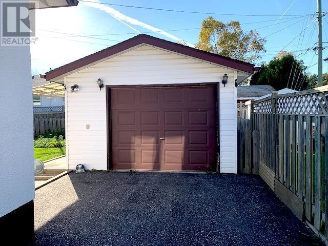 205 Edward St North, Thunder Bay, Ontario  P7C 4P1 - Photo 2 - TB2601659