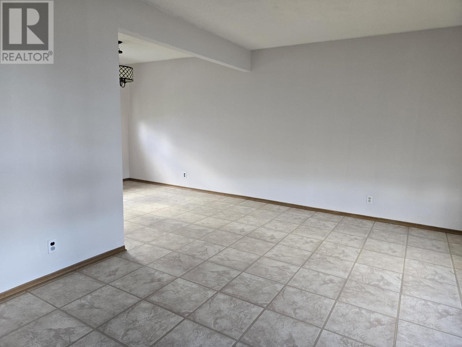 205 Edward St North, Thunder Bay, Ontario  P7C 4P1 - Photo 5 - TB2601659