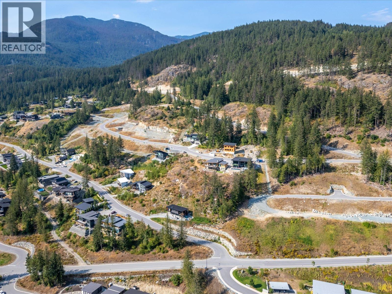 8214 Merlot Peak Drive, Pemberton, British Columbia  V0N 2L3 - Photo 11 - R3139058