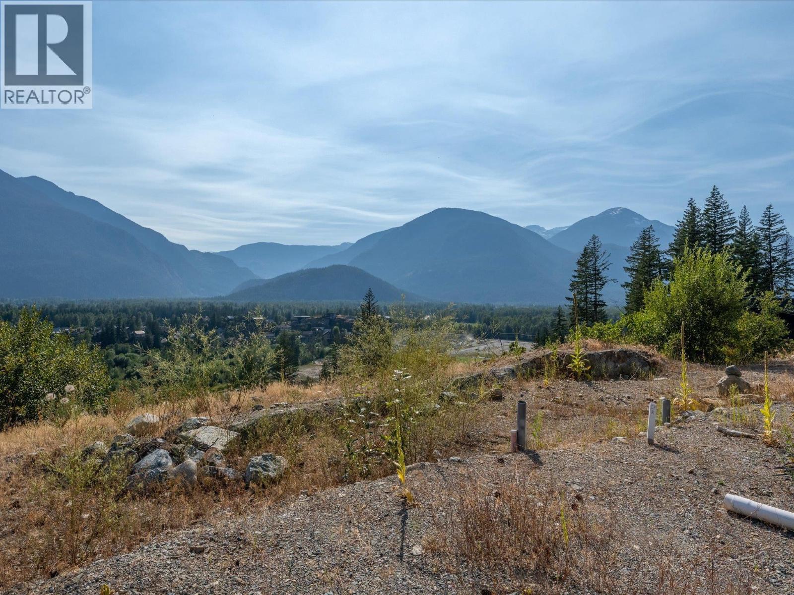 8214 Merlot Peak Drive, Pemberton, British Columbia  V0N 2L3 - Photo 7 - R3139058