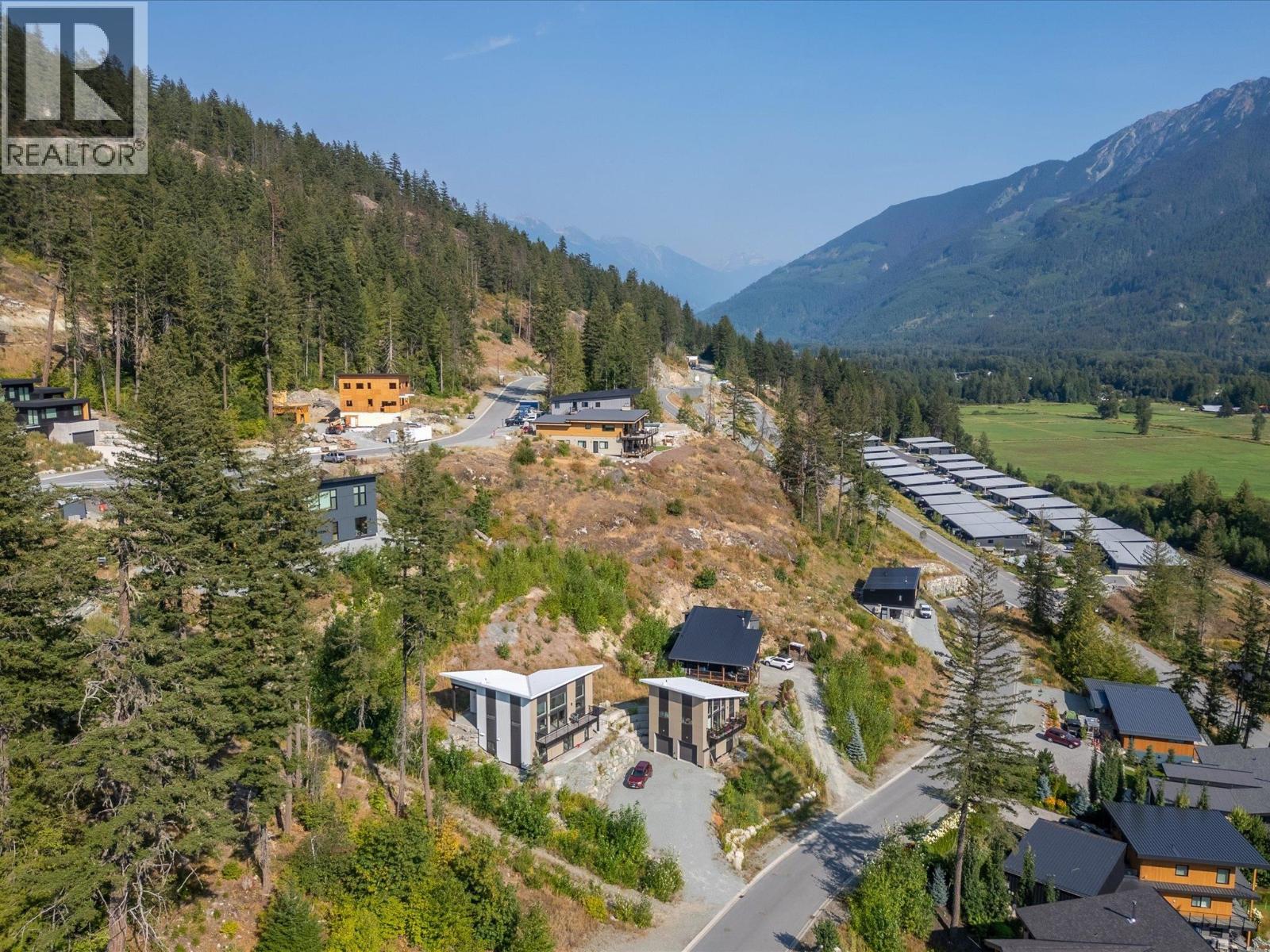 8214 Merlot Peak Drive, Pemberton, British Columbia  V0N 2L3 - Photo 8 - R3139058