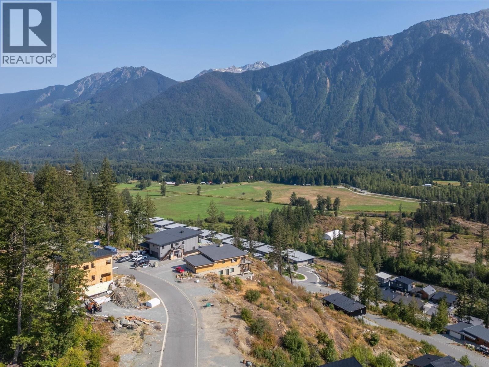 8214 Merlot Peak Drive, Pemberton, British Columbia  V0N 2L3 - Photo 9 - R3139058