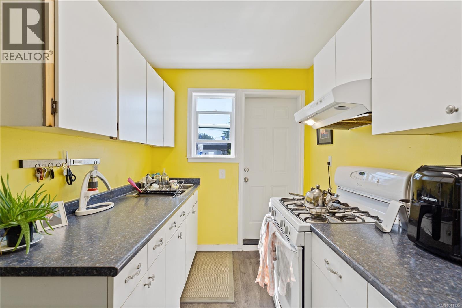 300 Beckley Ave, Victoria, British Columbia  V8V 1J6 - Photo 23 - 1041135