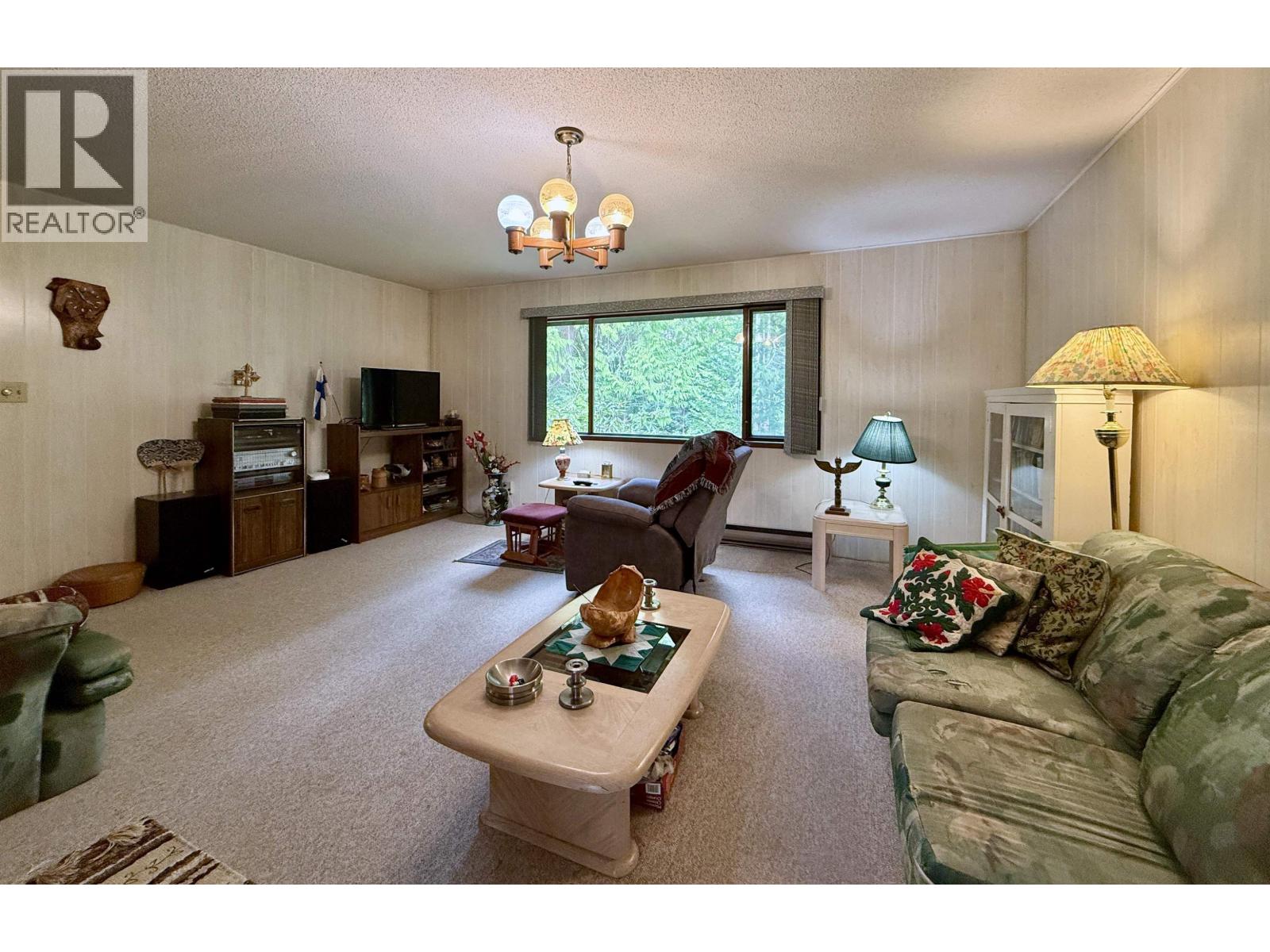 299 King Road, Gibsons, British Columbia  V0N 1V5 - Photo 6 - R3139071