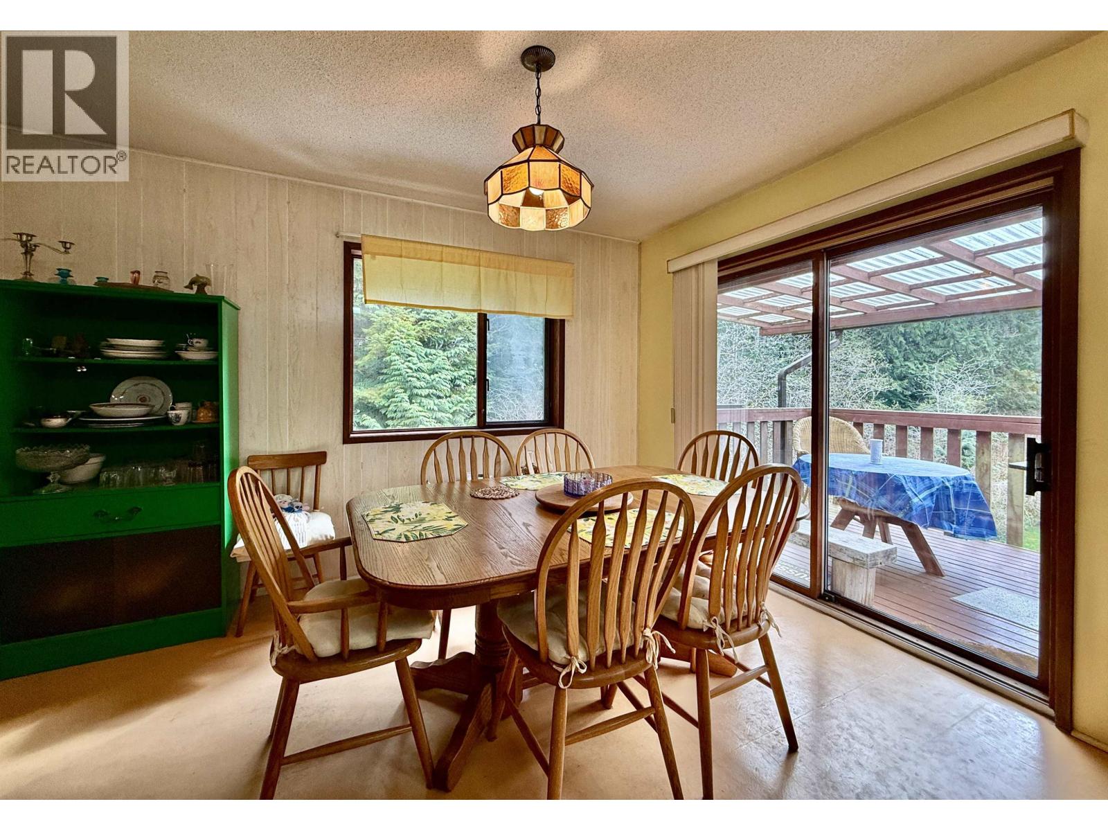 299 King Road, Gibsons, British Columbia  V0N 1V5 - Photo 8 - R3139071