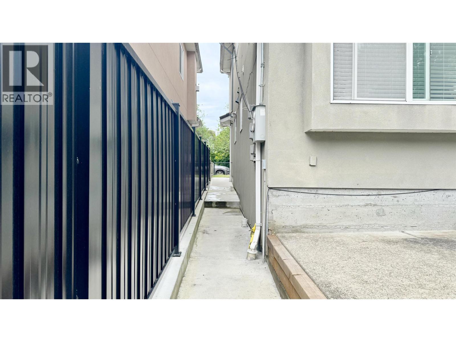 Unknown Address, ,    - Photo 2 - R3139083