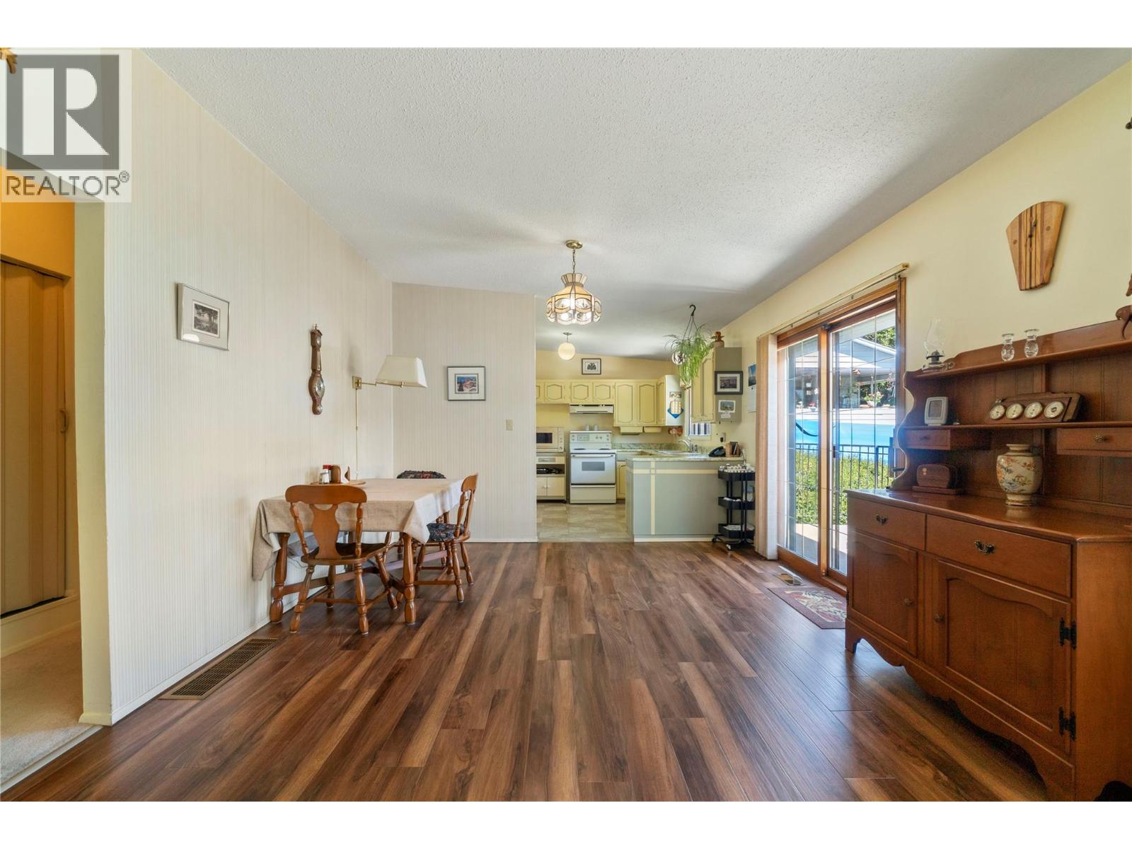 1730 36 Street Ne, Salmon Arm, British Columbia  V1E 2Z1 - Photo 12 - 10392172