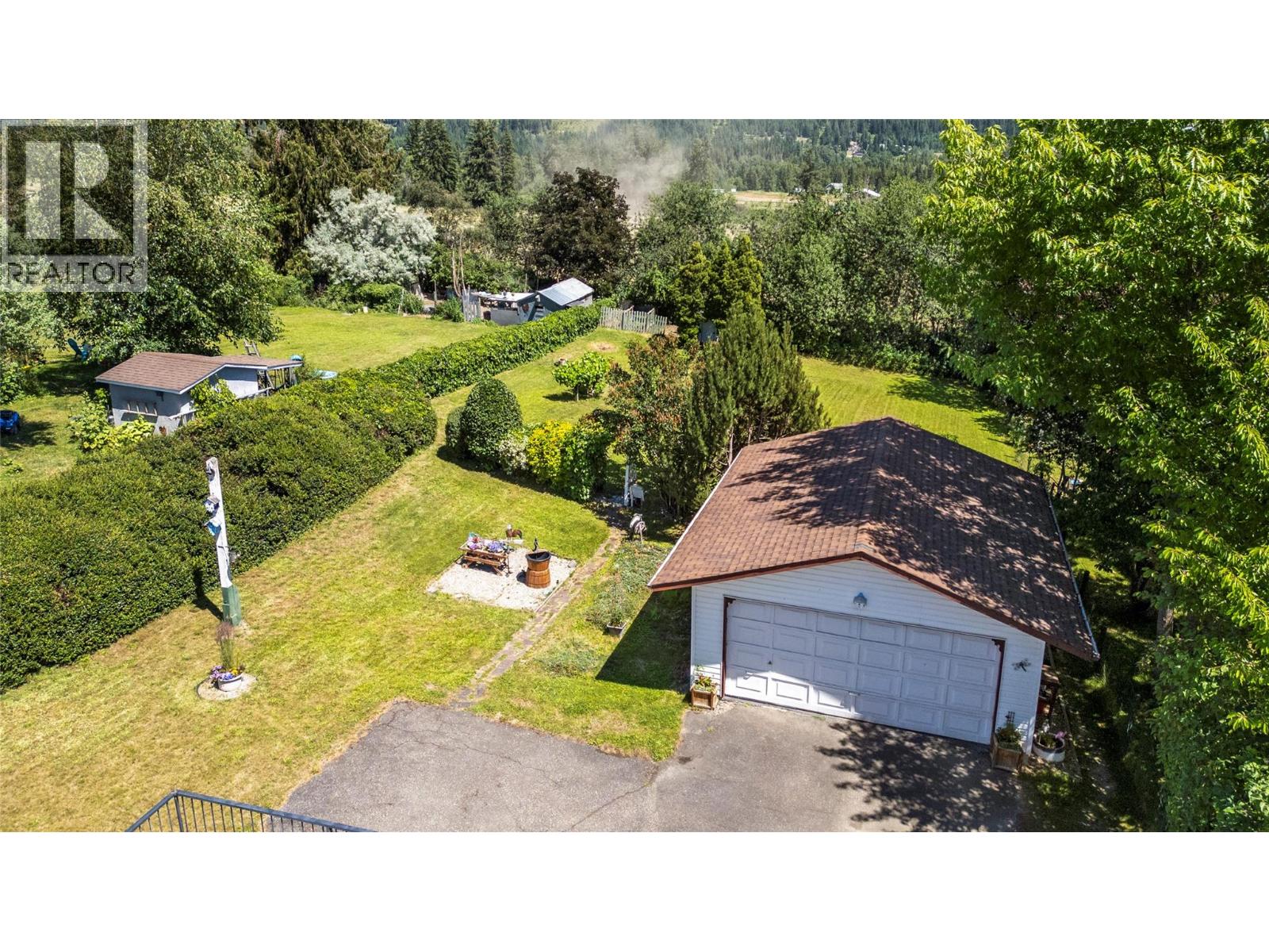 1730 36 Street Ne, Salmon Arm, British Columbia  V1E 2Z1 - Photo 32 - 10392172