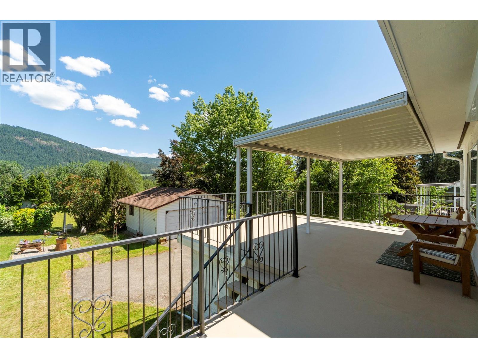 1730 36 Street Ne, Salmon Arm, British Columbia  V1E 2Z1 - Photo 35 - 10392172