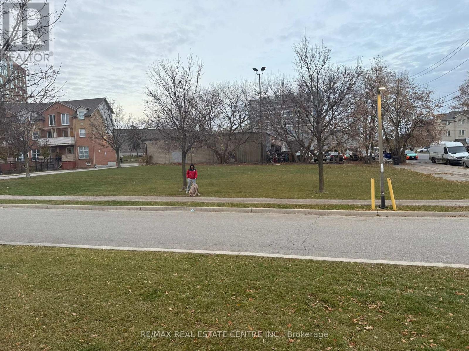 W/s Keele St, Toronto, Ontario  M6N 3E9 - Photo 3 - W13481122