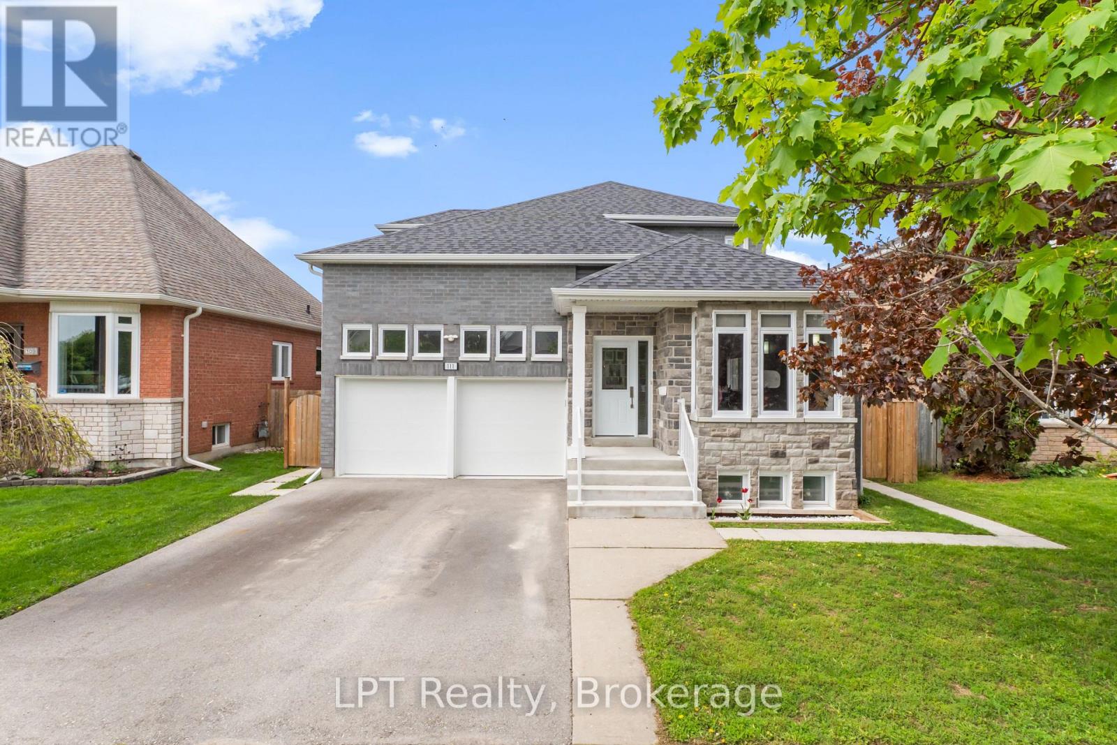111 Bayview Avenue, Georgina, Ontario  L4P 3Z3 - Photo 2 - N13481096