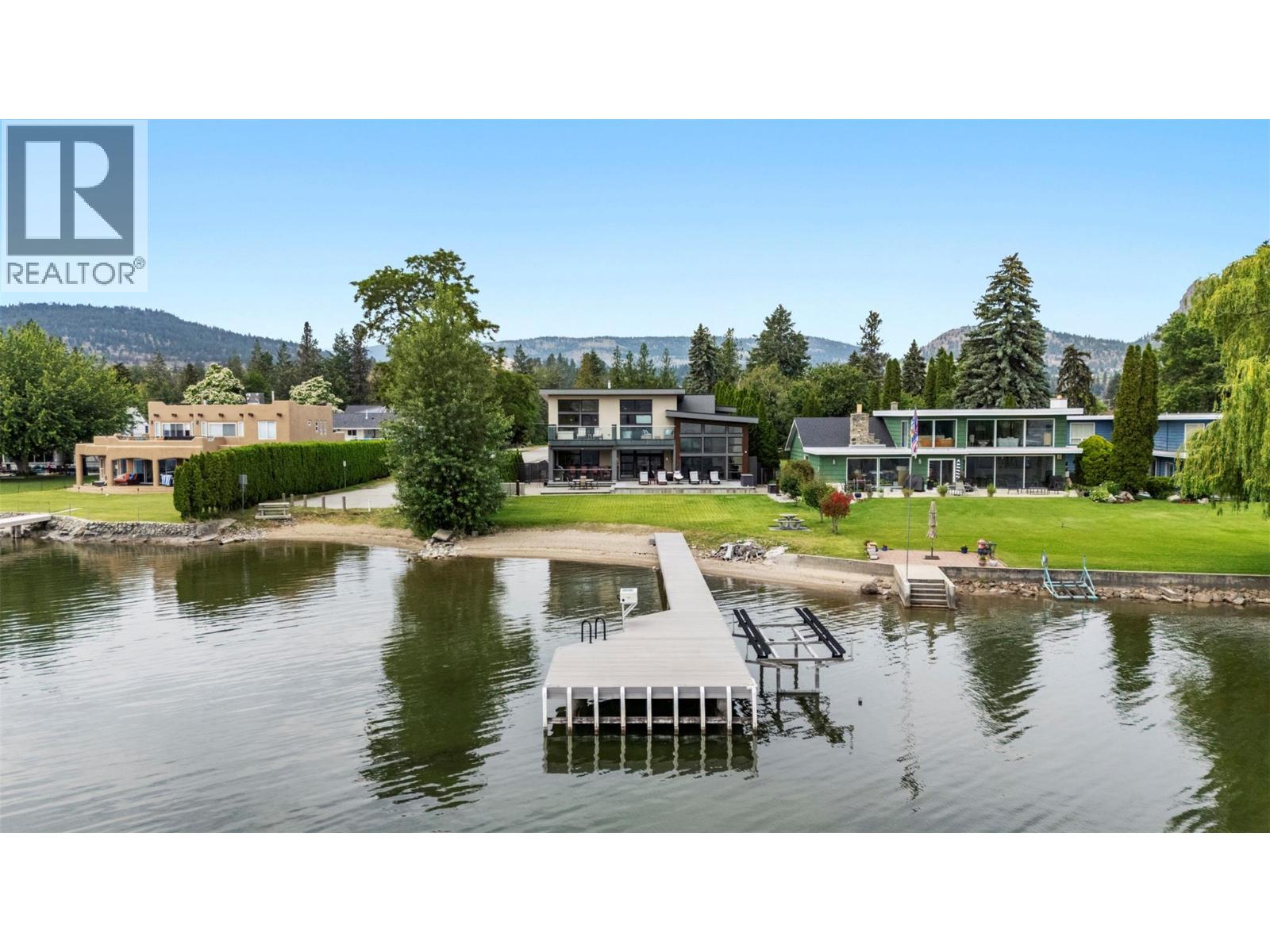 704 Stonor Street, Summerland, British Columbia  V0H 1Z9 - Photo 4 - 10392337