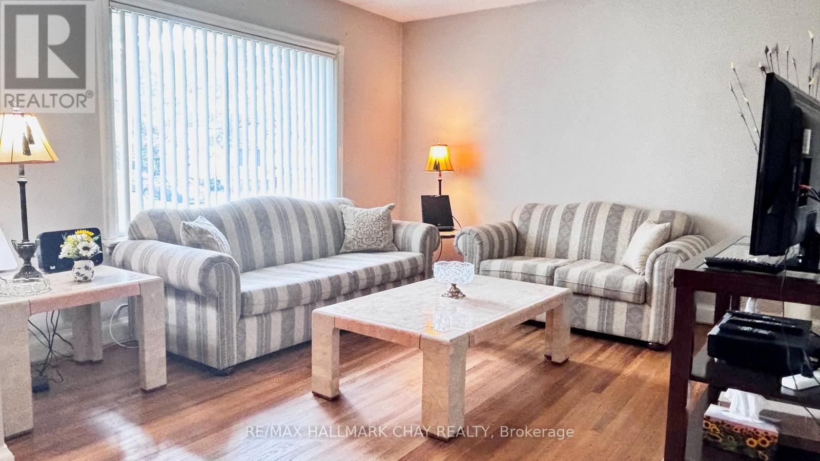 29 Rogers Road, Brampton, Ontario  L6X 1L7 - Photo 2 - W13480464