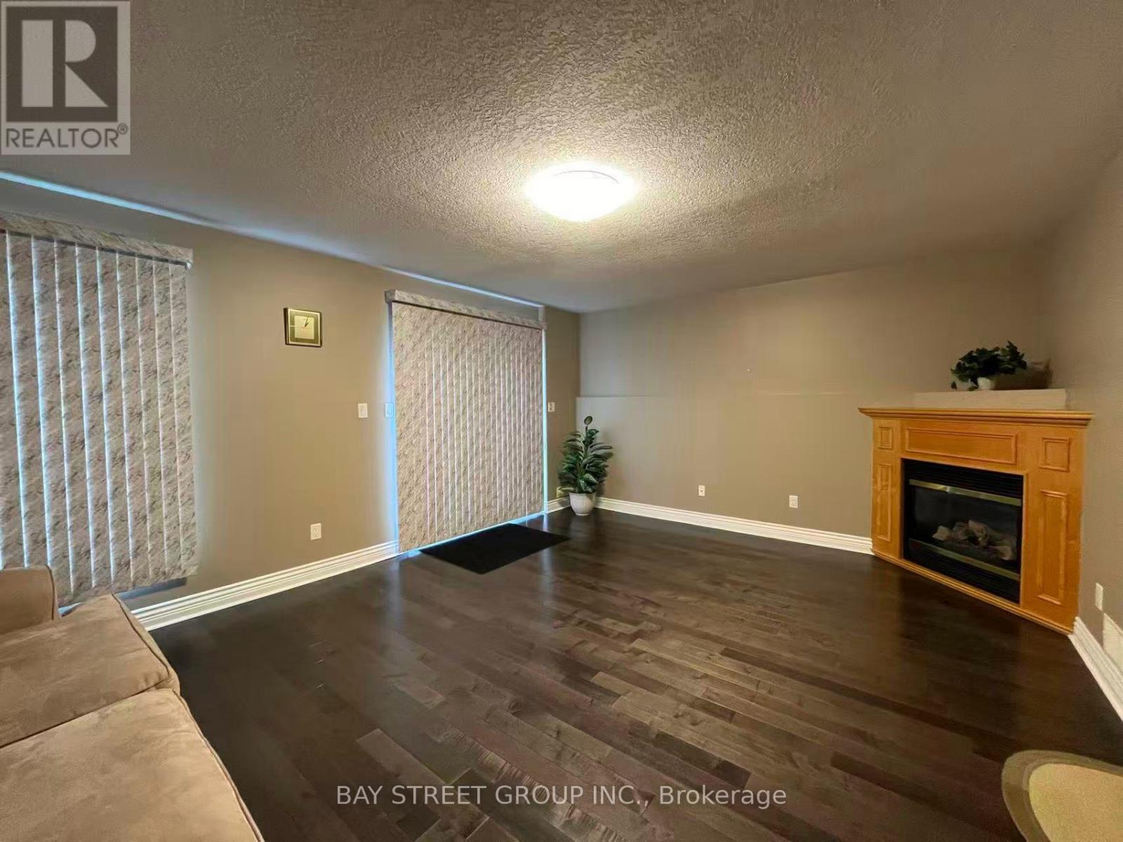 578 Springwater Drive W, Waterloo, Ontario N2V 2S5 - Photo 3 - X13415766