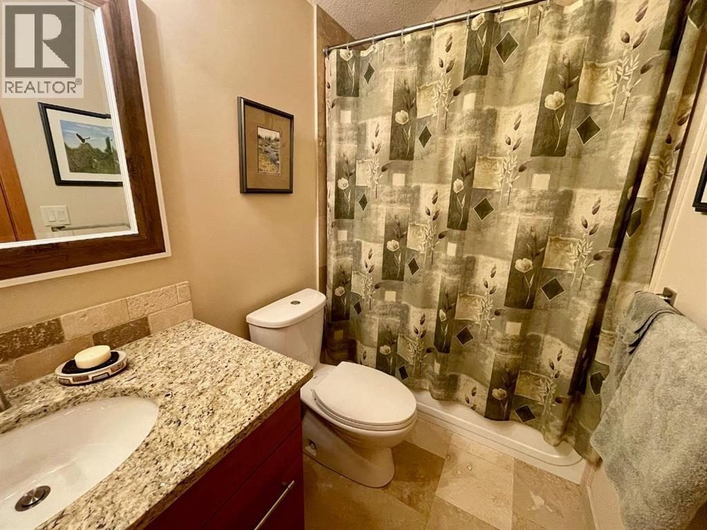 3, 801 4 Street, Canmore, Alberta  T1W 2G9 - Photo 32 - A2307396