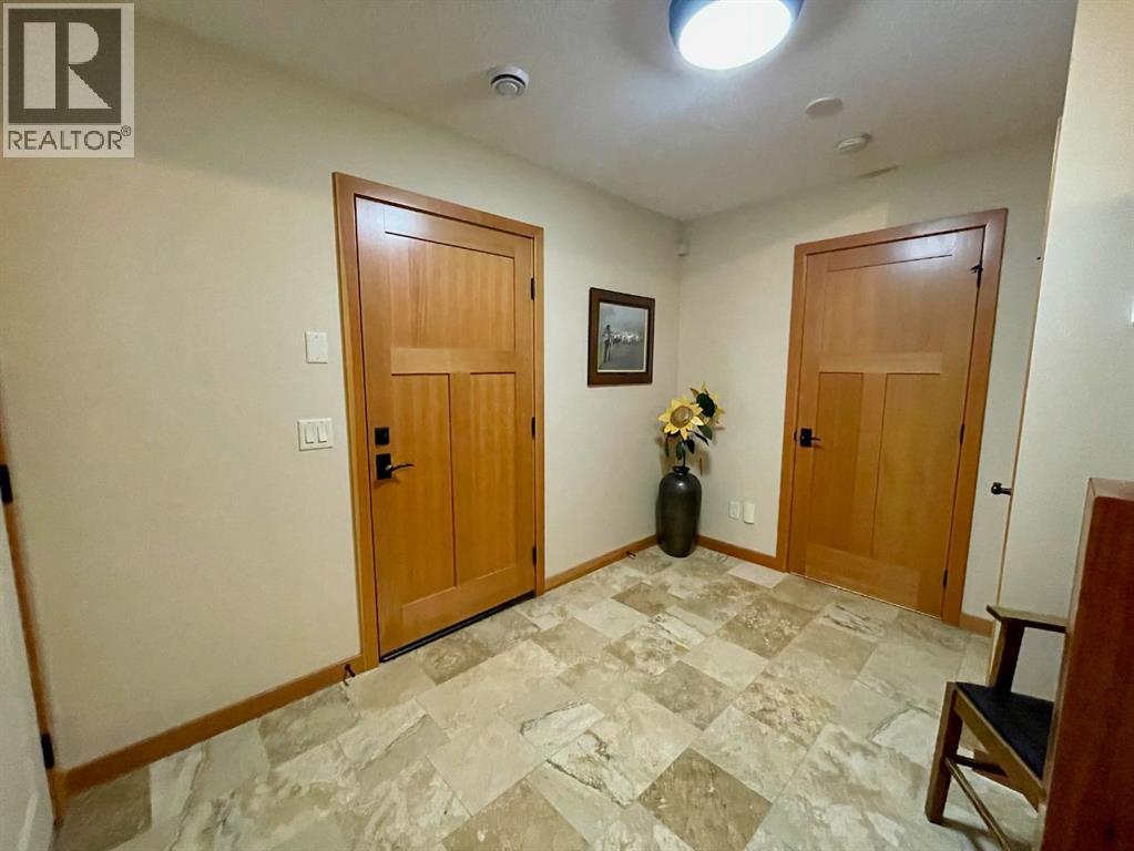 3, 801 4 Street, Canmore, Alberta  T1W 2G9 - Photo 5 - A2307396