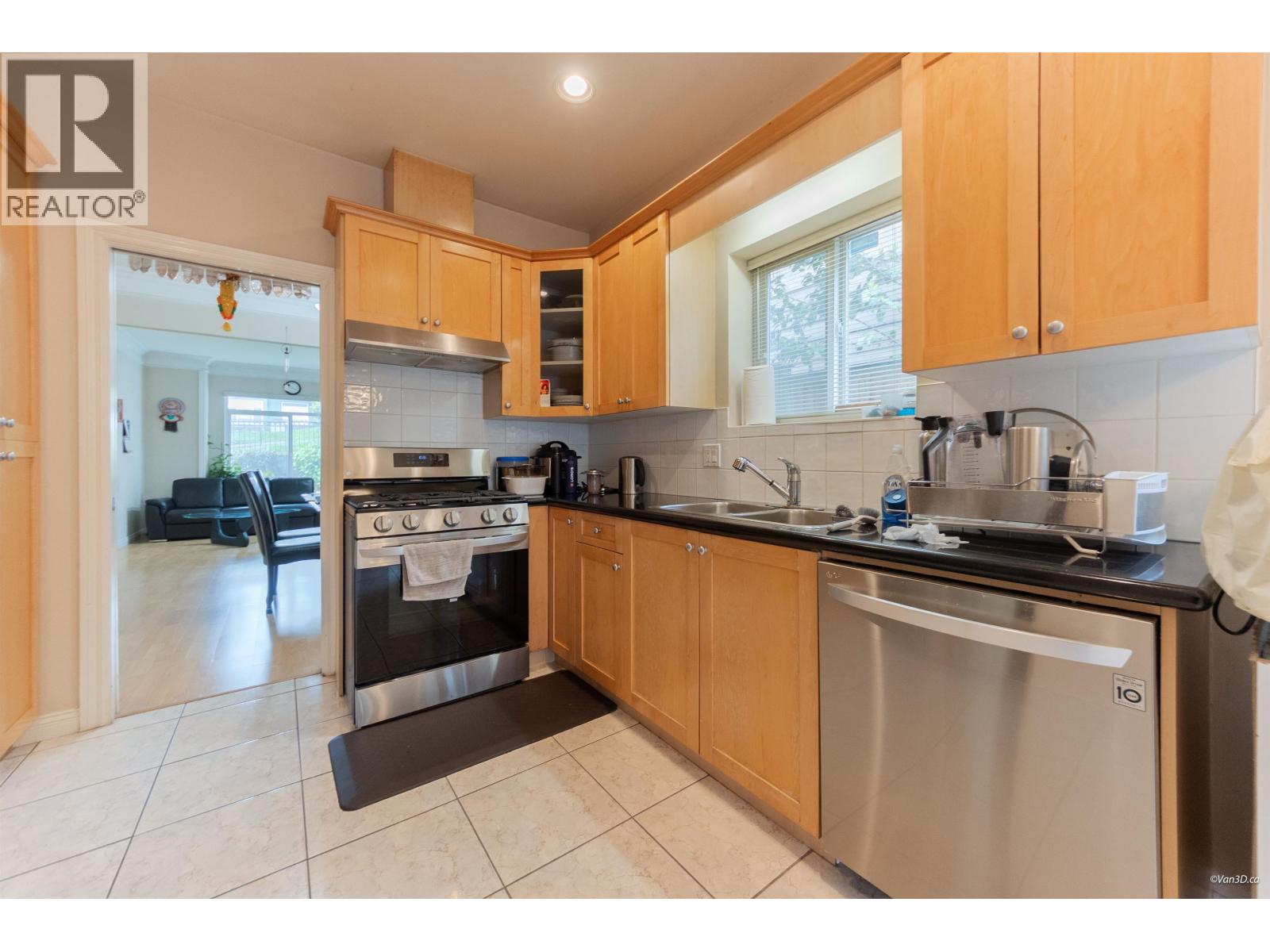 4191 Dominion Street, Burnaby, British Columbia  V5G 1C5 - Photo 8 - R3138964