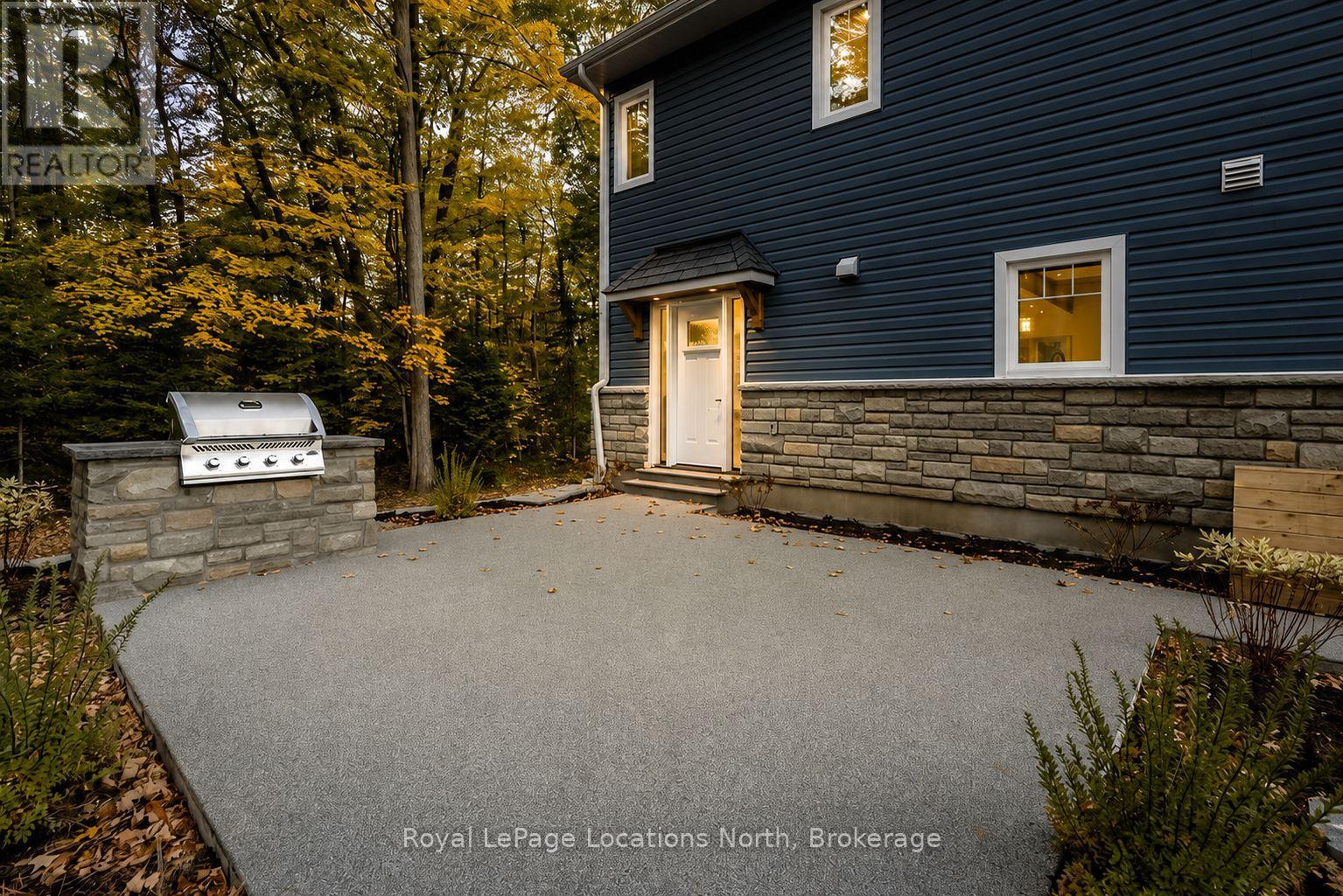 545 Oxbow Park Drive, Wasaga Beach, Ontario  L9Z 2T9 - Photo 3 - S13481218